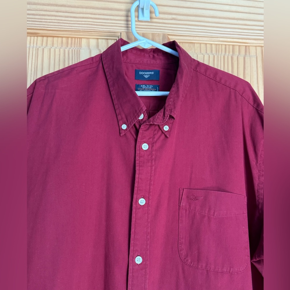 Dockers Men's Burgundy Button-Down Shirt Short Sleeve Shirt Wrinkle Free XXL